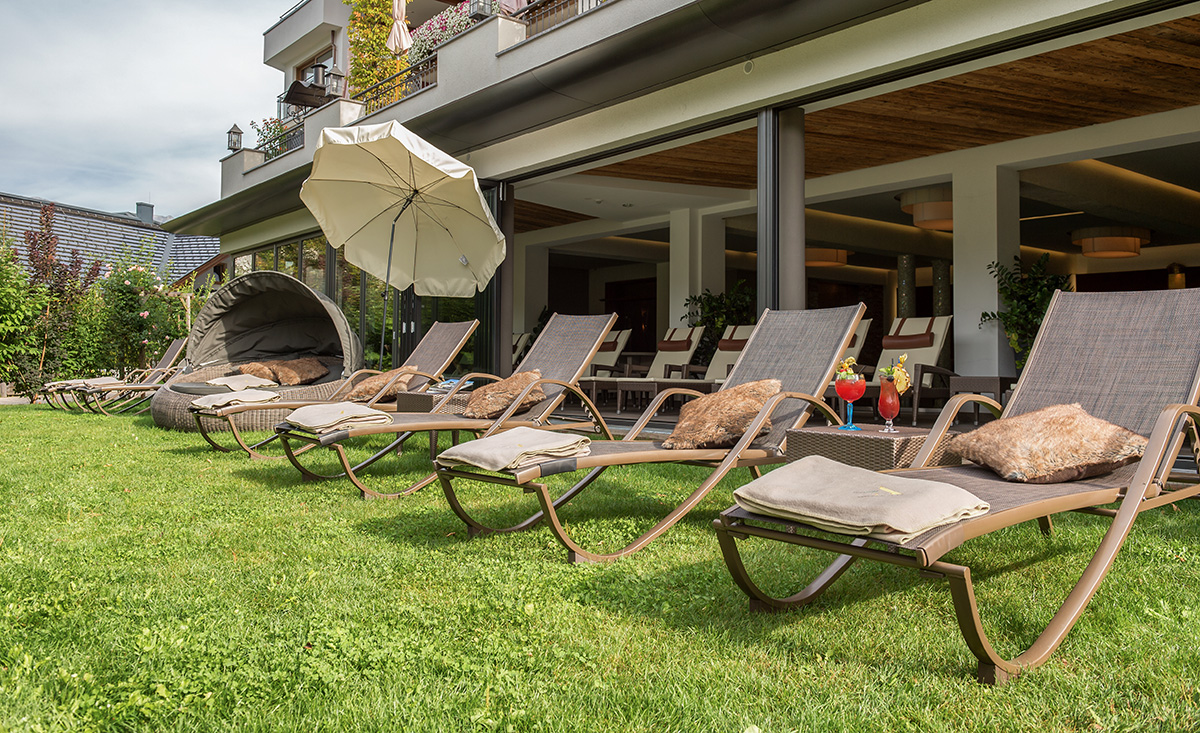 Aktivhotel Alpendorf Relaxen im Garten